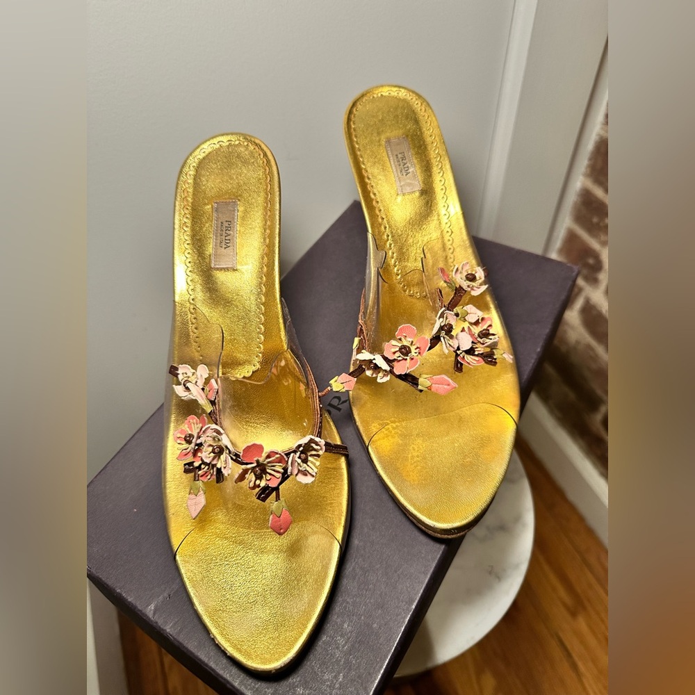 Vintage Prada Gold Leather Floral PVC Mules with Metal Heel - Picture 3 of 10